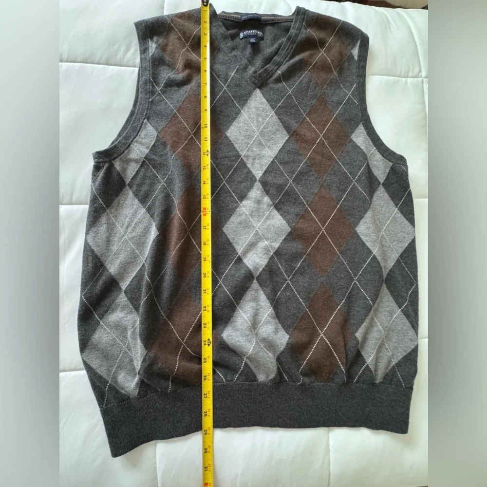 Stafford Men's V-Neck Argyle Sweater Vest - Gray and Brown